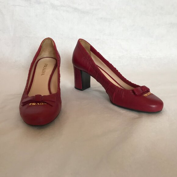 Prada Women's Distressed Dark Red Leather Bow Chunky Heel Round Toe Pump Shoes - Picture 4 of 10